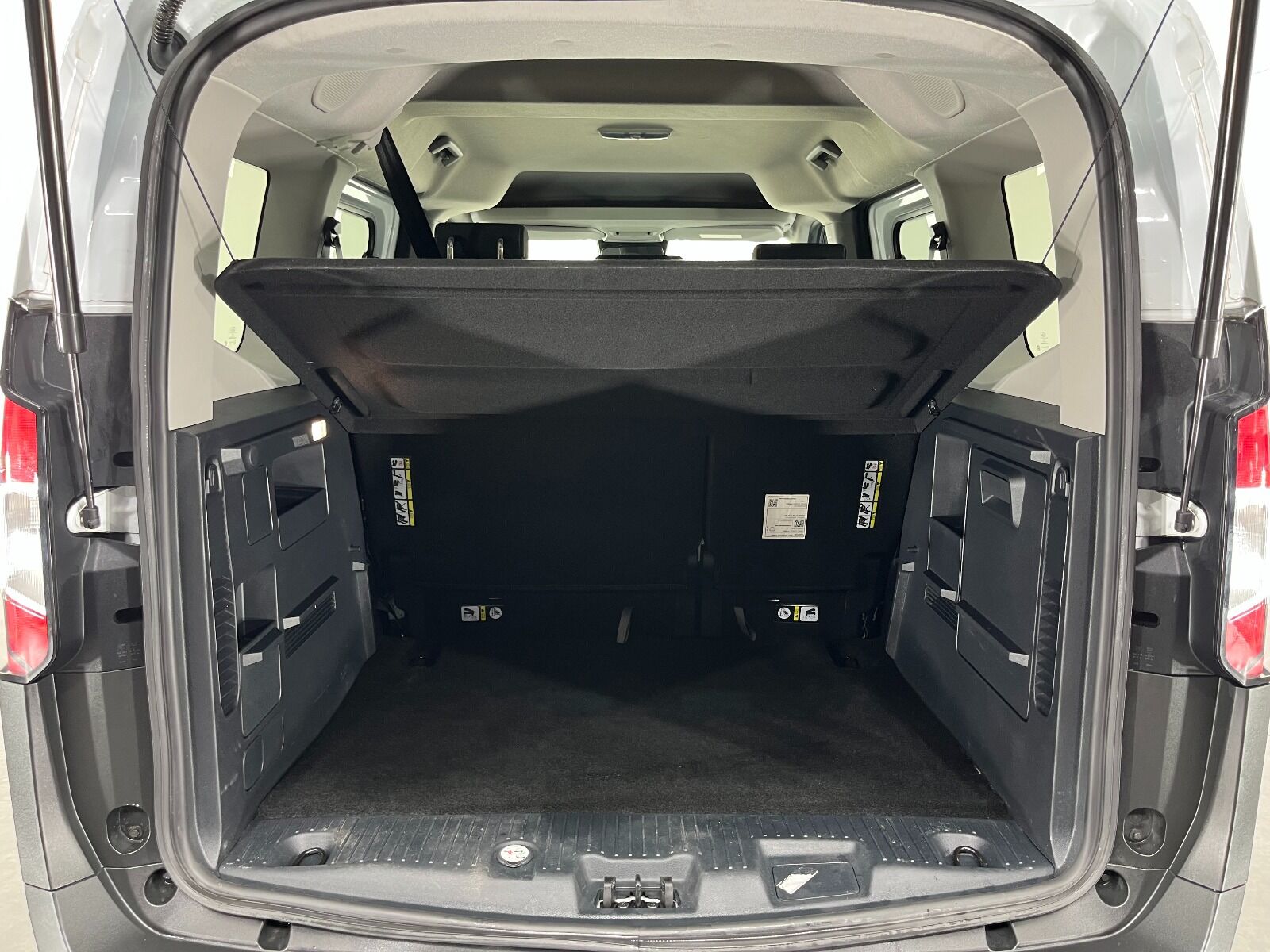 Ford Tourneo Courier Kombi 1.5 EcoBlue Deluxe - 2025 - Detay