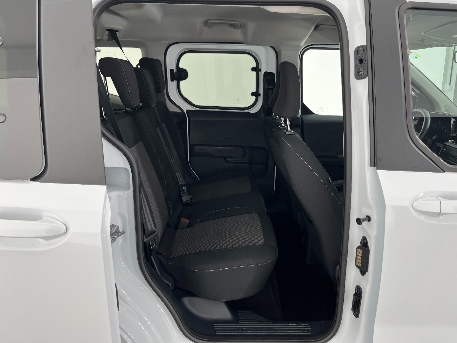 Ford Tourneo Courier Kombi 1.5 EcoBlue Deluxe - 2025 - Detay