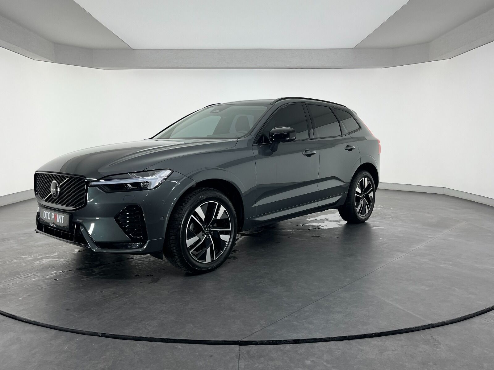 Volvo XC60 2.0 B5 Mild Hybrid Plus Dark AWD - 2025 - Detay