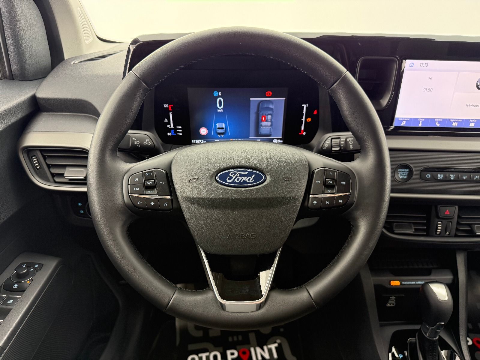 Ford Tourneo Courier 1.0L Ecoboost Titanium - 2026 - Detay