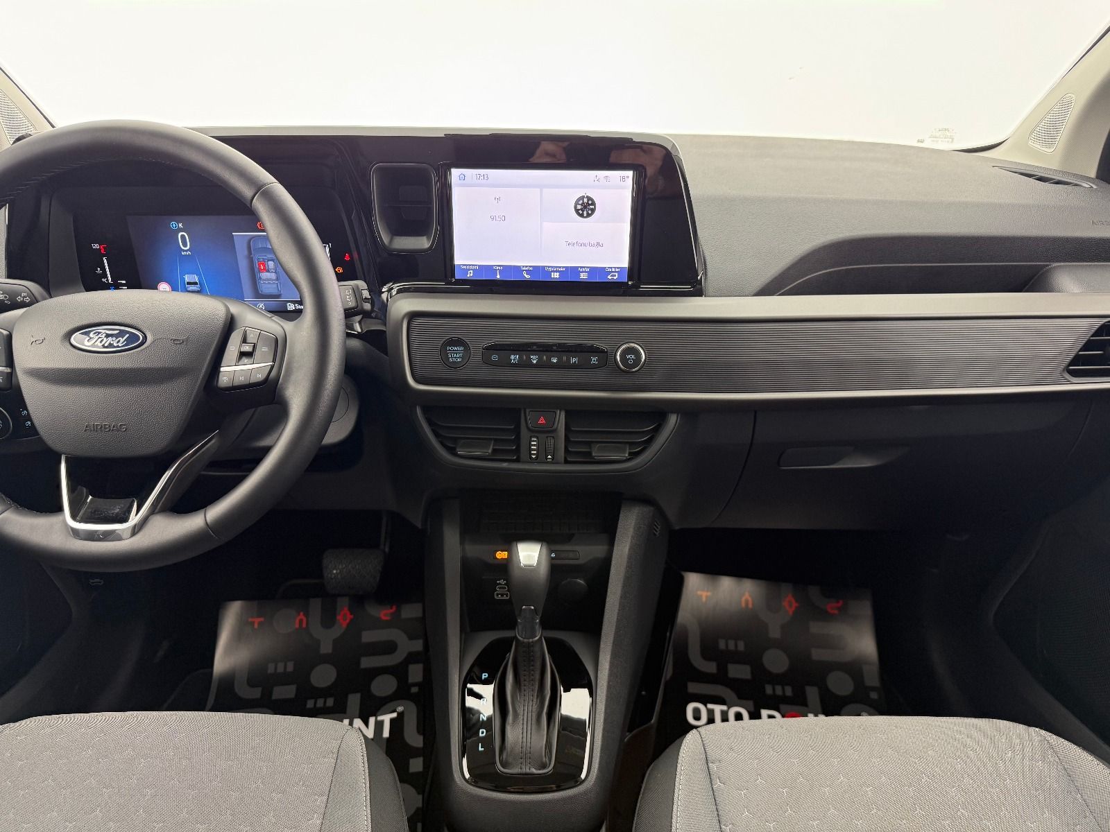 Ford Tourneo Courier 1.0L Ecoboost Titanium - 2026 - Detay