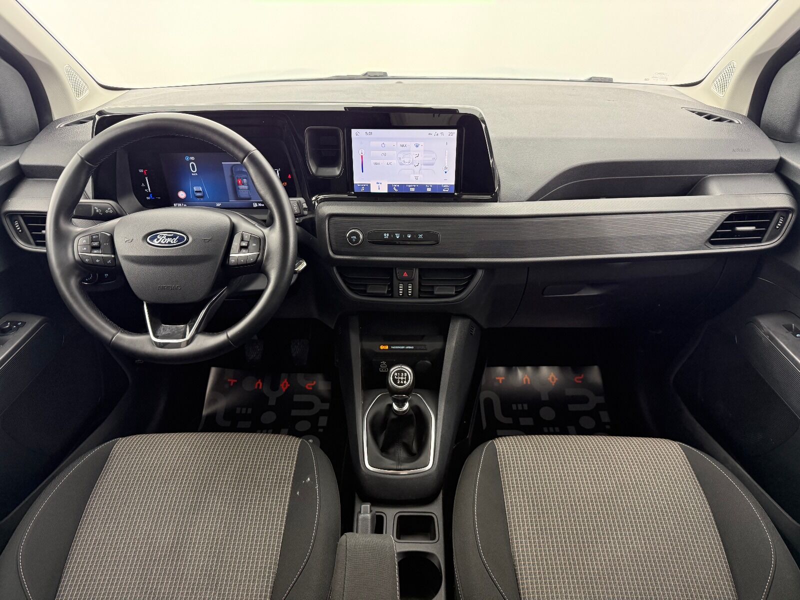 Ford Tourneo Courier 1.5L EcoBlue Deluxe - 2025 - Detay