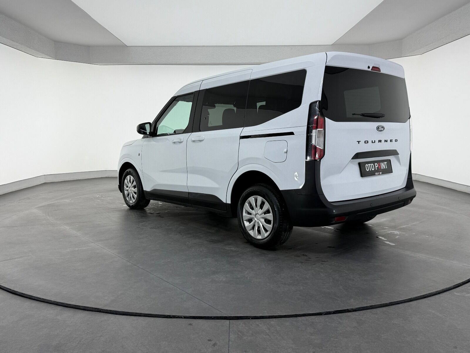 Ford Tourneo Courier 1.5L EcoBlue Deluxe - 2025 - Detay