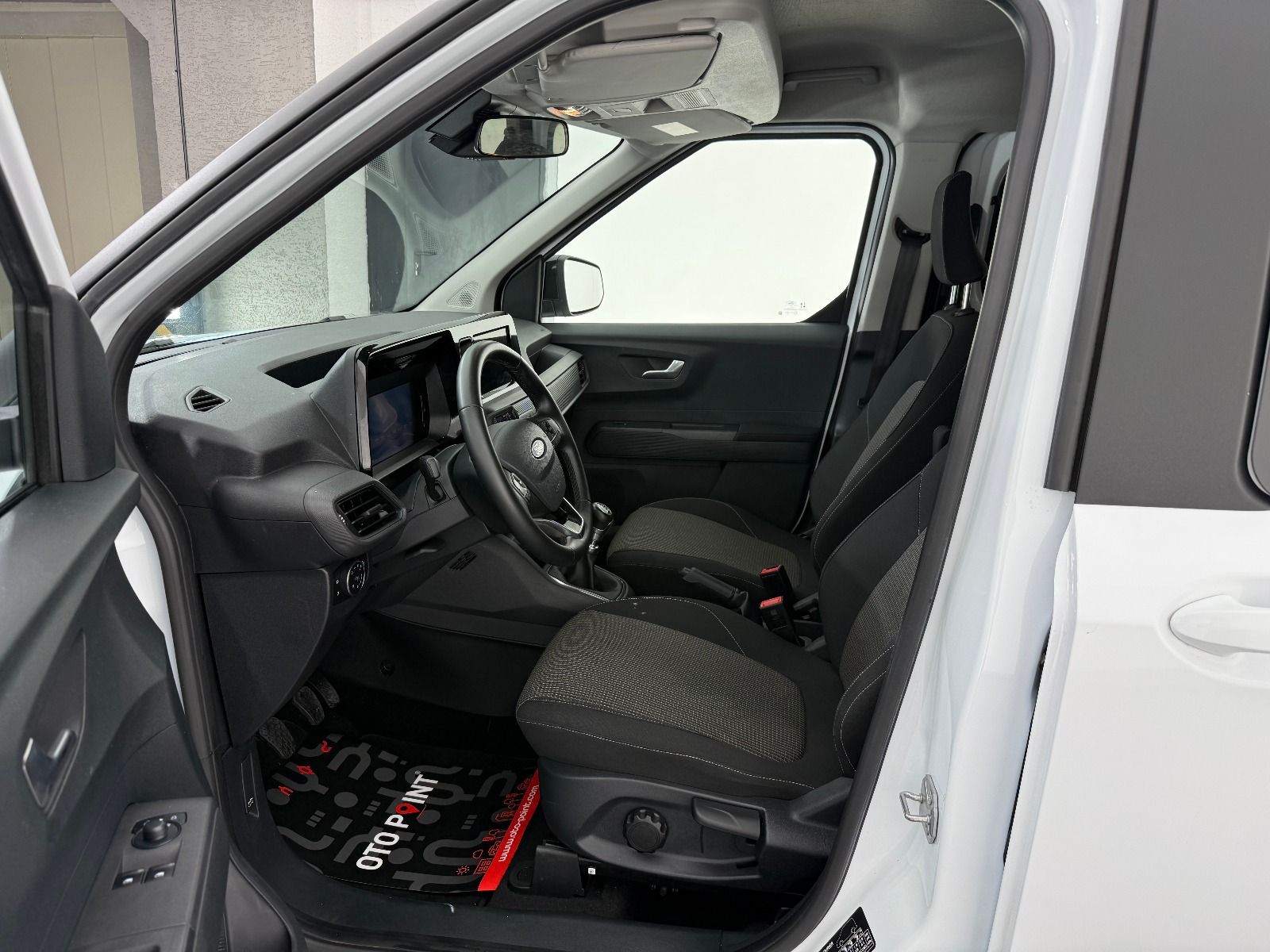 Ford Tourneo Courier 1.5L EcoBlue Deluxe - 2025 - Detay