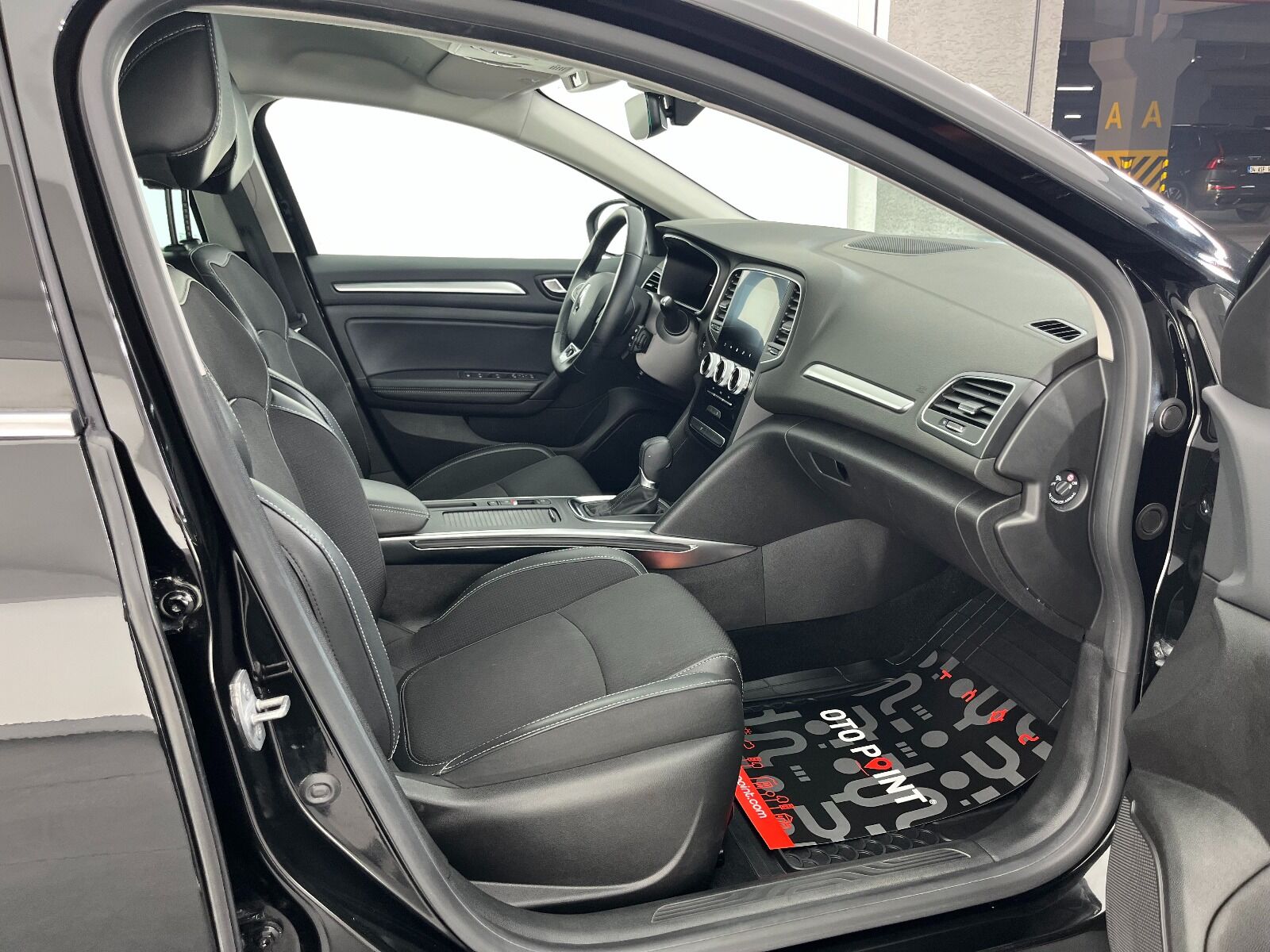 Renault Megane Sedan 1.5 Blue DCI Icon EDC - 2024 - Detay