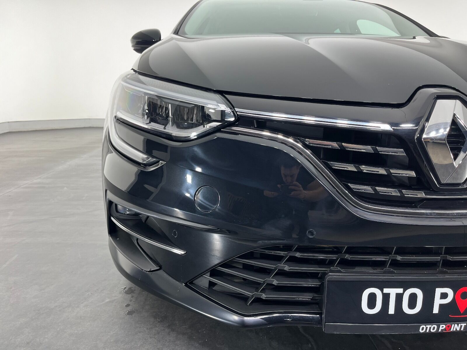 Renault Megane Sedan 1.5 Blue DCI Icon EDC - 2024 - Detay