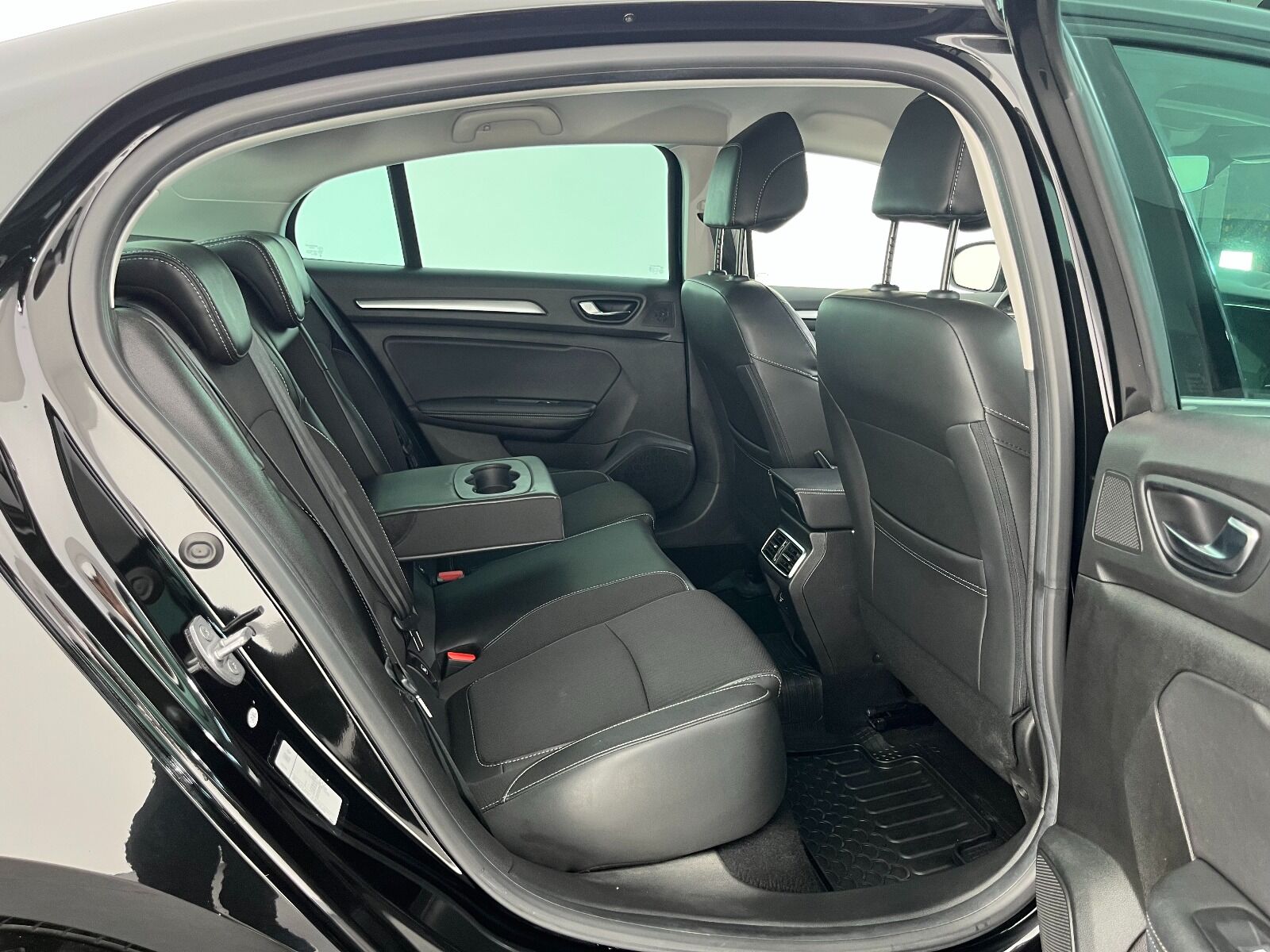 Renault Megane Sedan 1.5 Blue DCI Icon EDC - 2024 - Detay