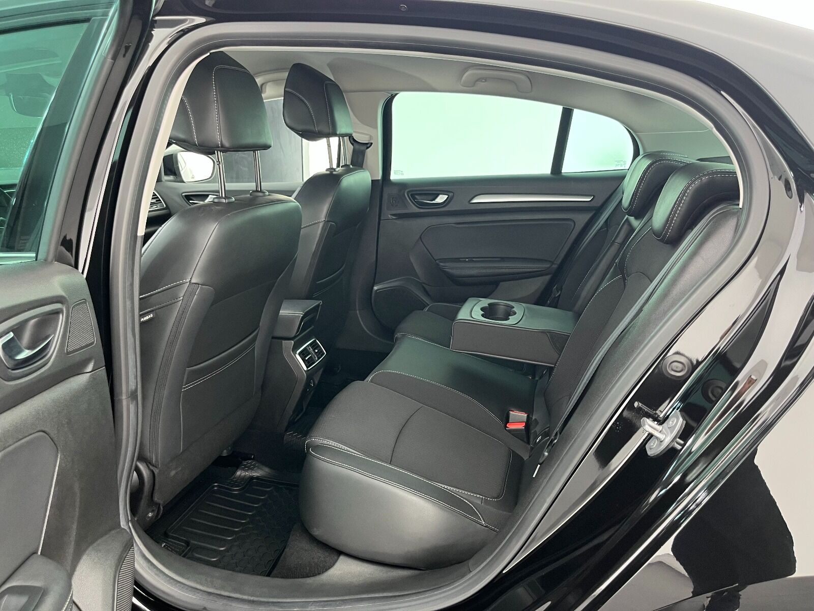 Renault Megane Sedan 1.5 Blue DCI Icon EDC - 2024 - Detay