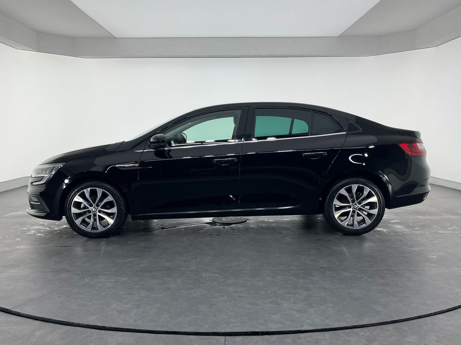 Renault Megane Sedan 1.5 Blue DCI Icon EDC - 2024 - Detay