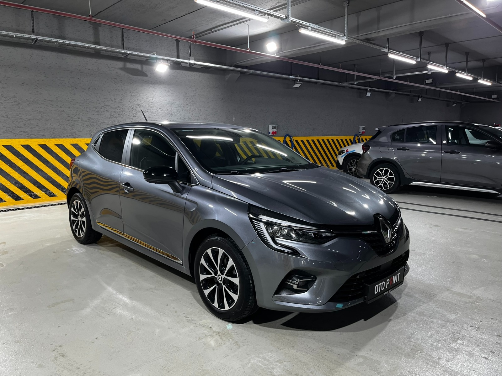 Renault Clio Hatchback 1.0 TCe Icon X-Tronic - 2023