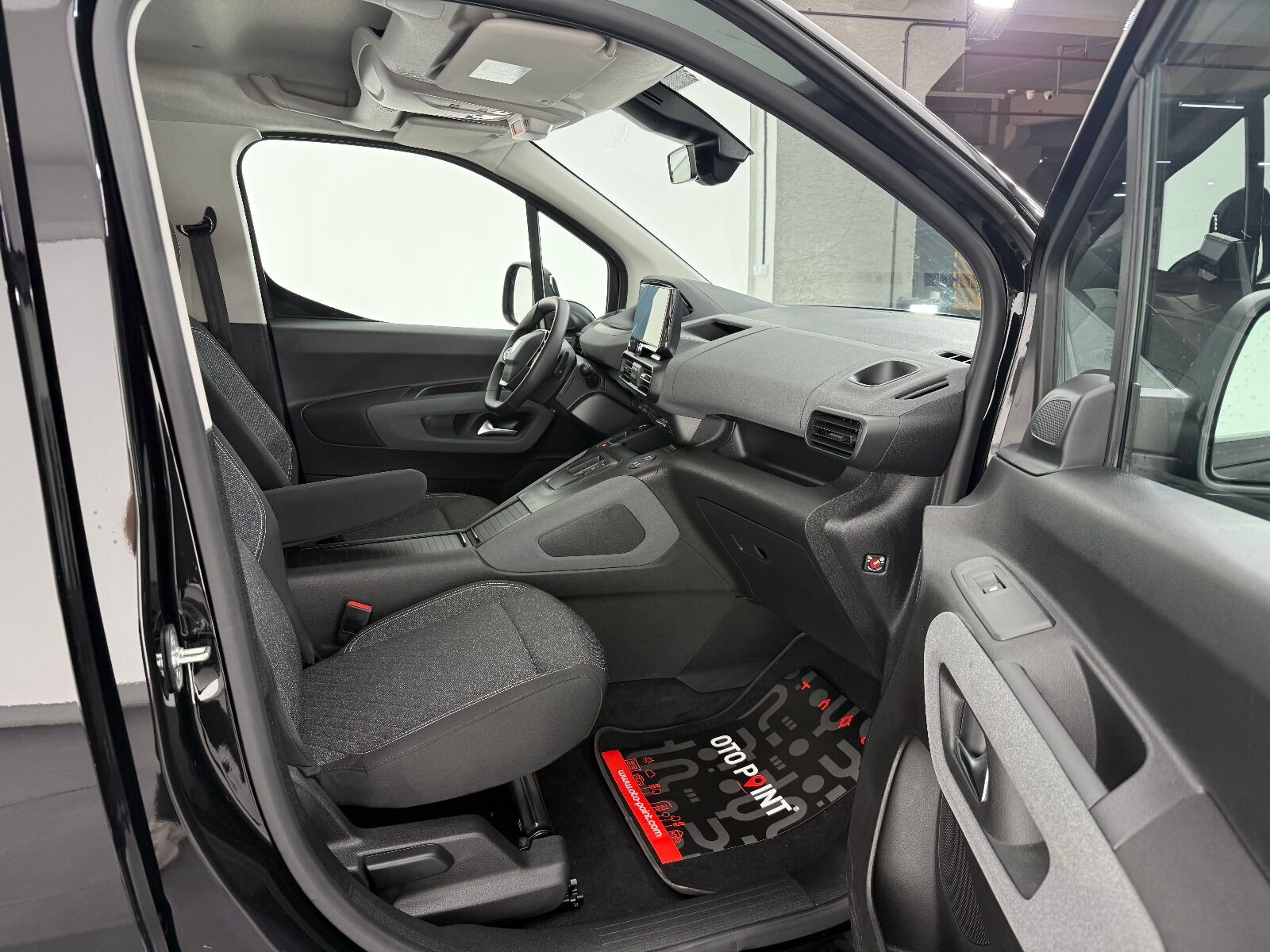Peugeot Rifter 1.5 BlueHDI Allure EAT8 - 2026 - Detay