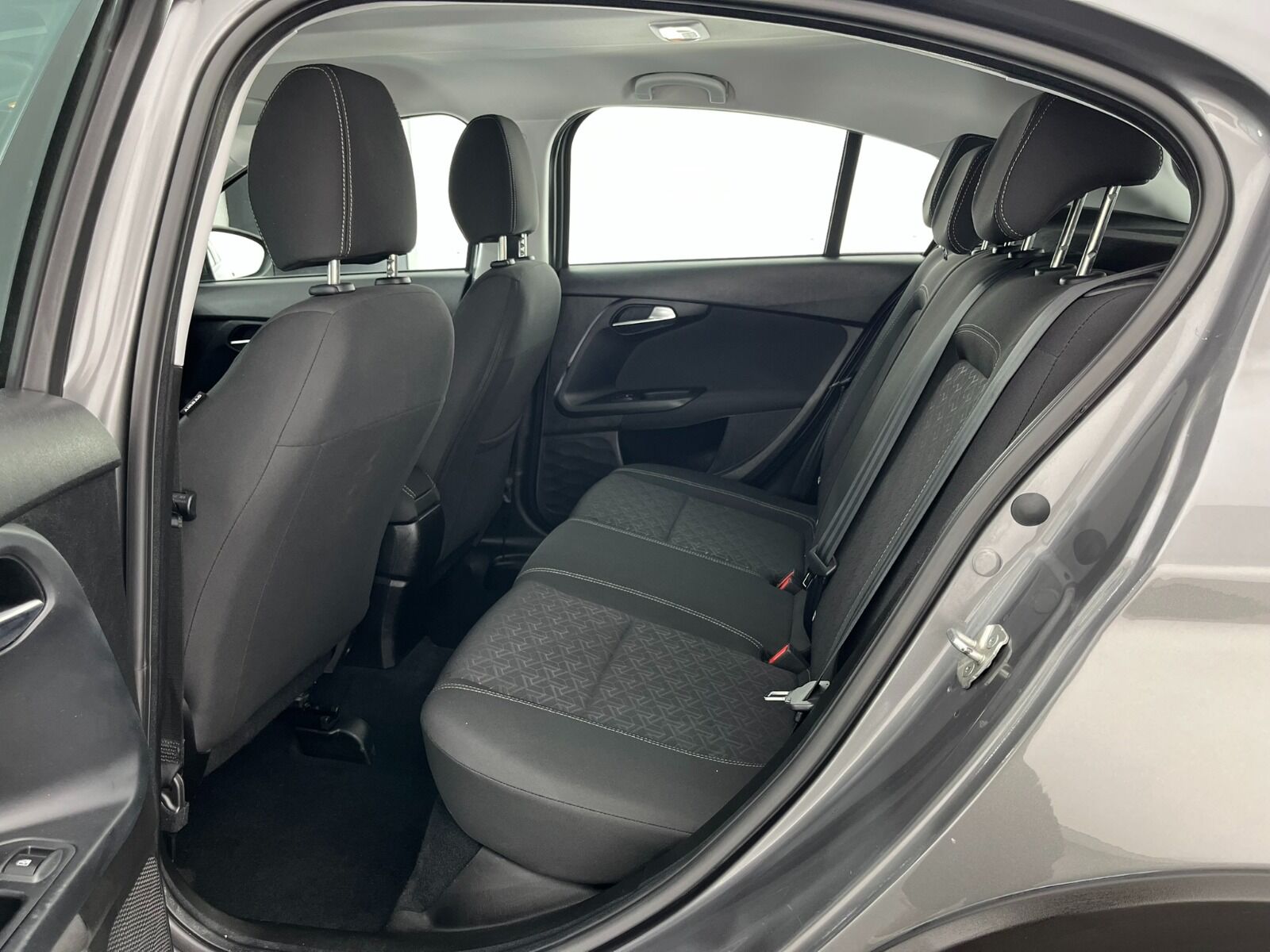 Fiat Egea Cross 1.6 MultiJet Urban GSR Traction+ DCT - 2024 - Detay