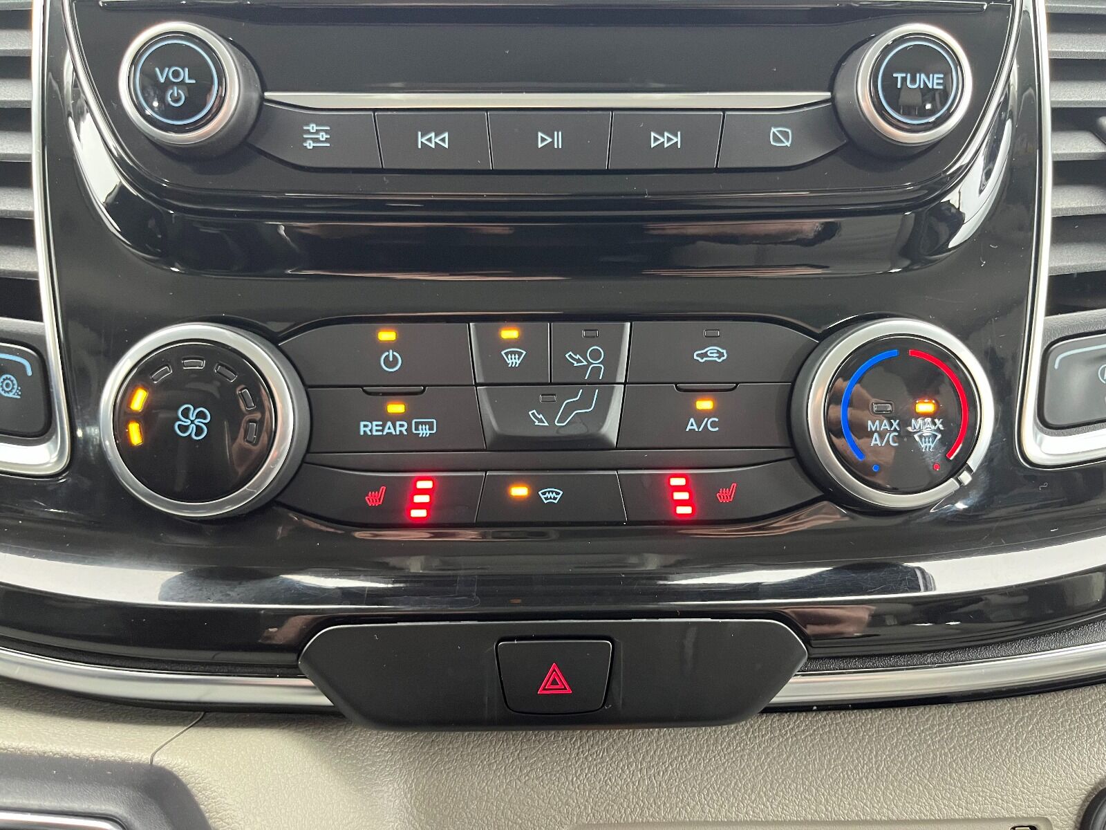 Ford Tourneo Custom Minibüs 2.0 EcoBlue 320 L Upgrade Titanium Plus Otomatik - 2022 - Detay