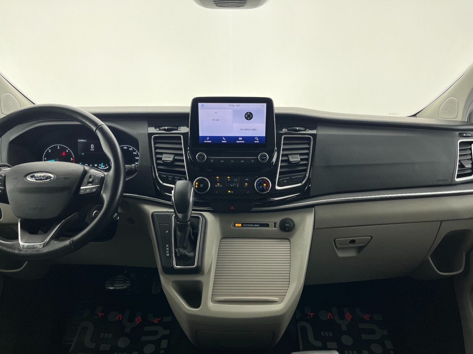 Ford Tourneo Custom Minibüs 2.0 EcoBlue 320 L Upgrade Titanium Plus Otomatik - 2022 - Detay