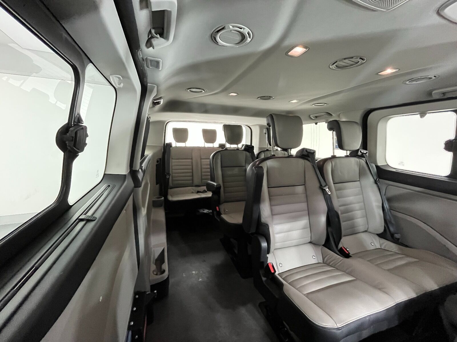 Ford Tourneo Custom Minibüs 2.0 EcoBlue 320 L Upgrade Titanium Plus Otomatik - 2022 - Detay