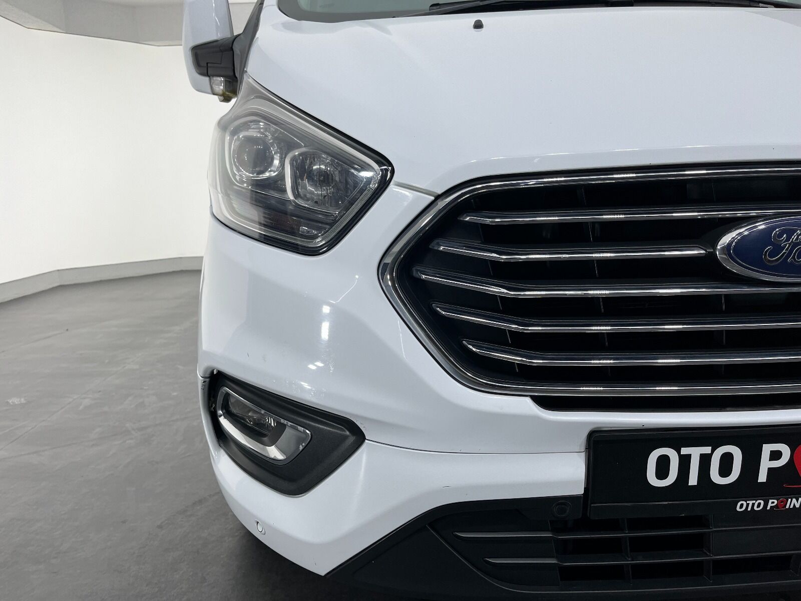 Ford Tourneo Custom Minibüs 2.0 EcoBlue 320 L Upgrade Titanium Plus Otomatik - 2022 - Detay