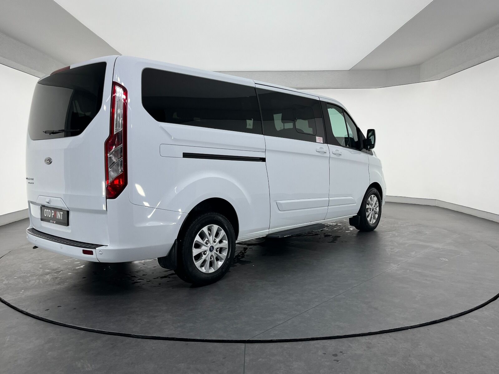 Ford Tourneo Custom Minibüs 2.0 EcoBlue 320 L Upgrade Titanium Plus Otomatik - 2022 - Detay