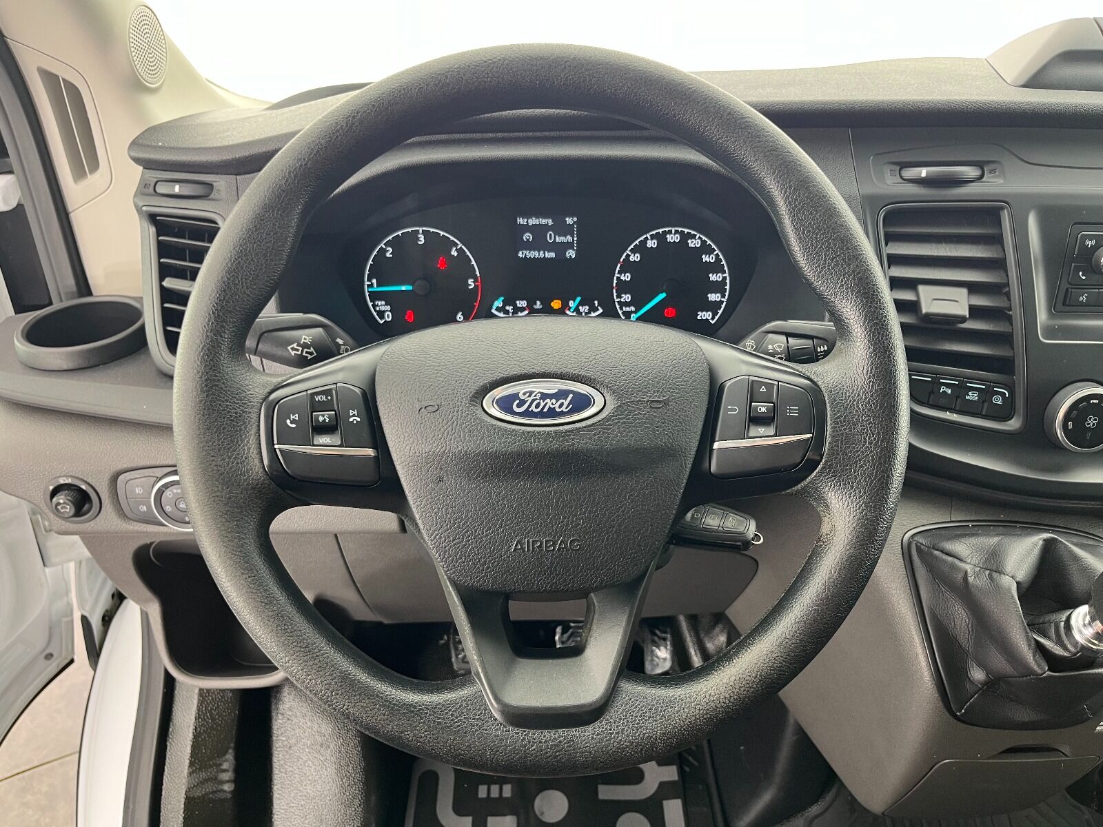 Ford Transit 350 E - 2024 - Detay