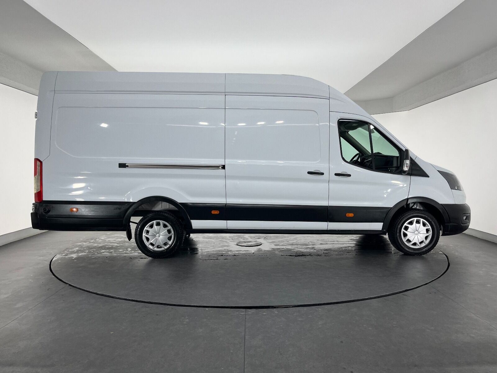 Ford Transit 350 E - 2024 - Detay