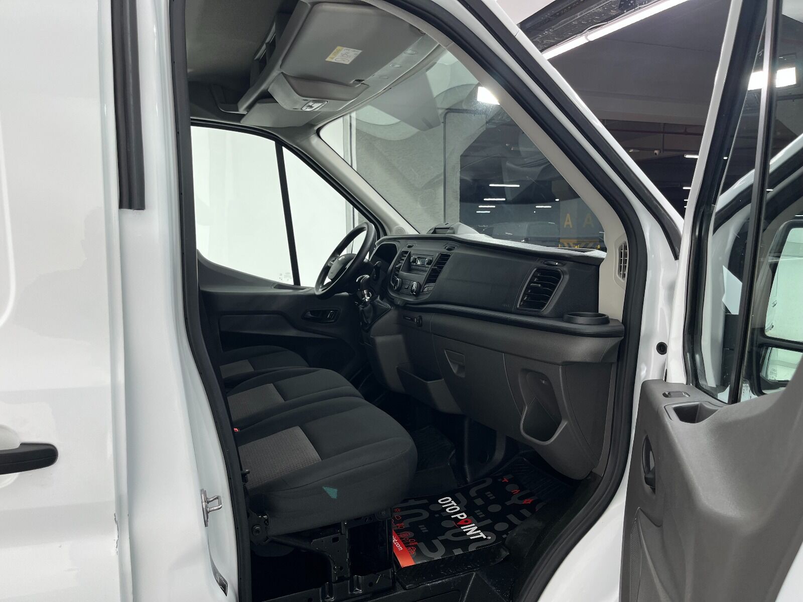 Ford Transit 350 E - 2024 - Detay