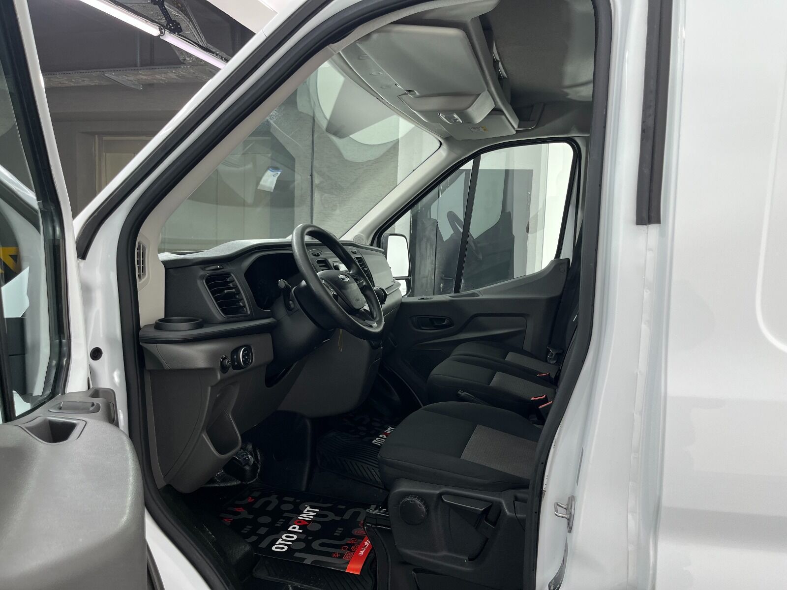 Ford Transit 350 E - 2024 - Detay