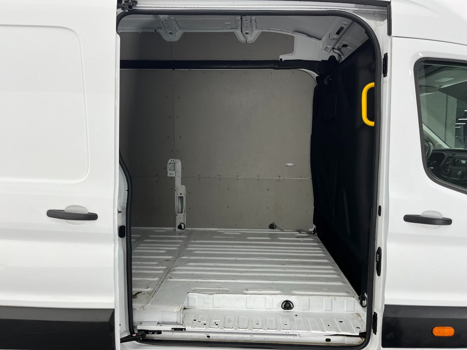 Ford Transit 350 E - 2024 - Detay