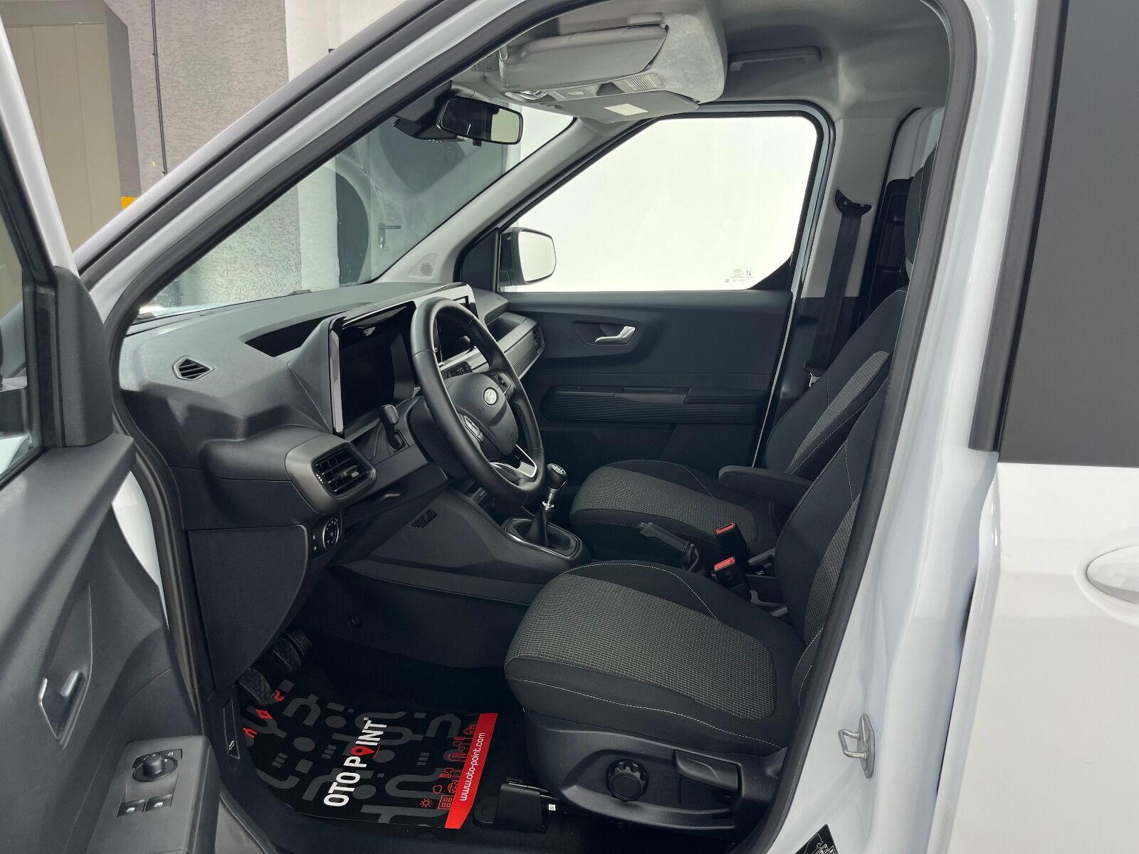 Ford Tourneo Courier Kombi 1.5 EcoBlue Deluxe - 2025 - Detay