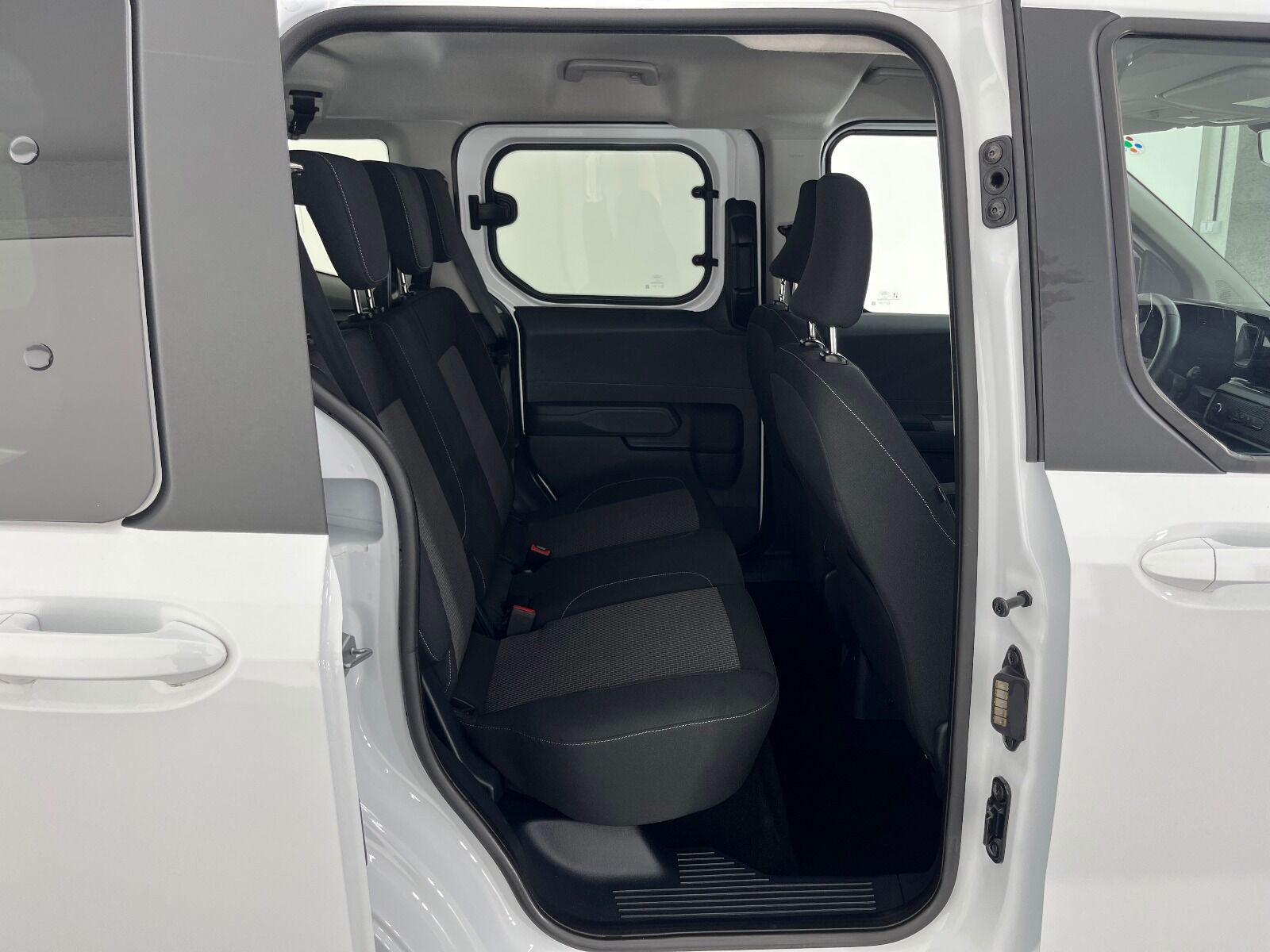 Ford Tourneo Courier Kombi 1.5 EcoBlue Deluxe - 2025 - Detay