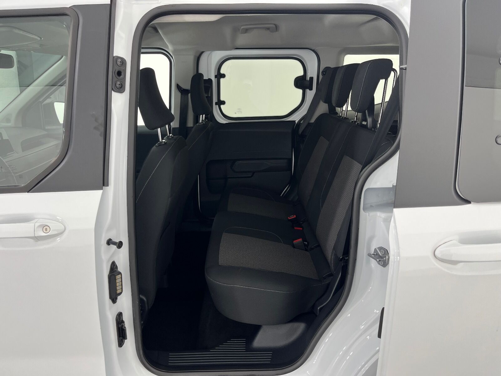 Ford Tourneo Courier Kombi 1.5 EcoBlue Deluxe - 2025 - Detay