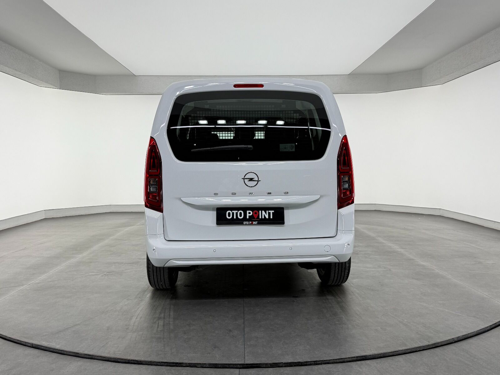 Opel Combo 1.5 D Essential - 2026 - Detay