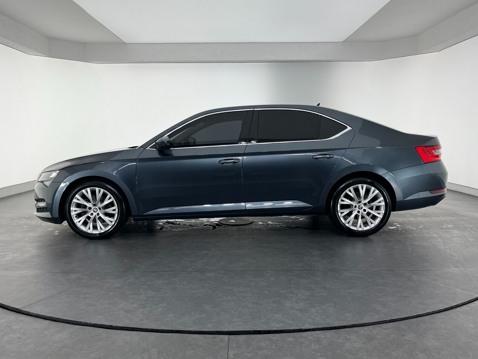 Skoda Superb 1.6 TDI Greentech Prestige DSG - 2020 - Detay