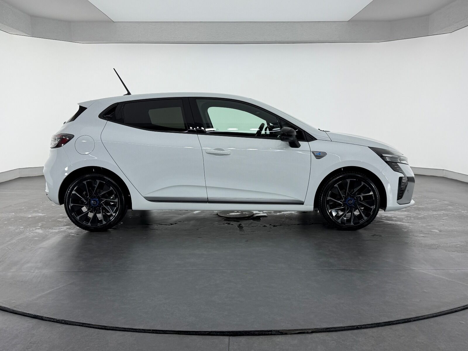 Renault Clio 1.0 TCE Techno Esprit Alpine X-Tronic - 2025 - Detay