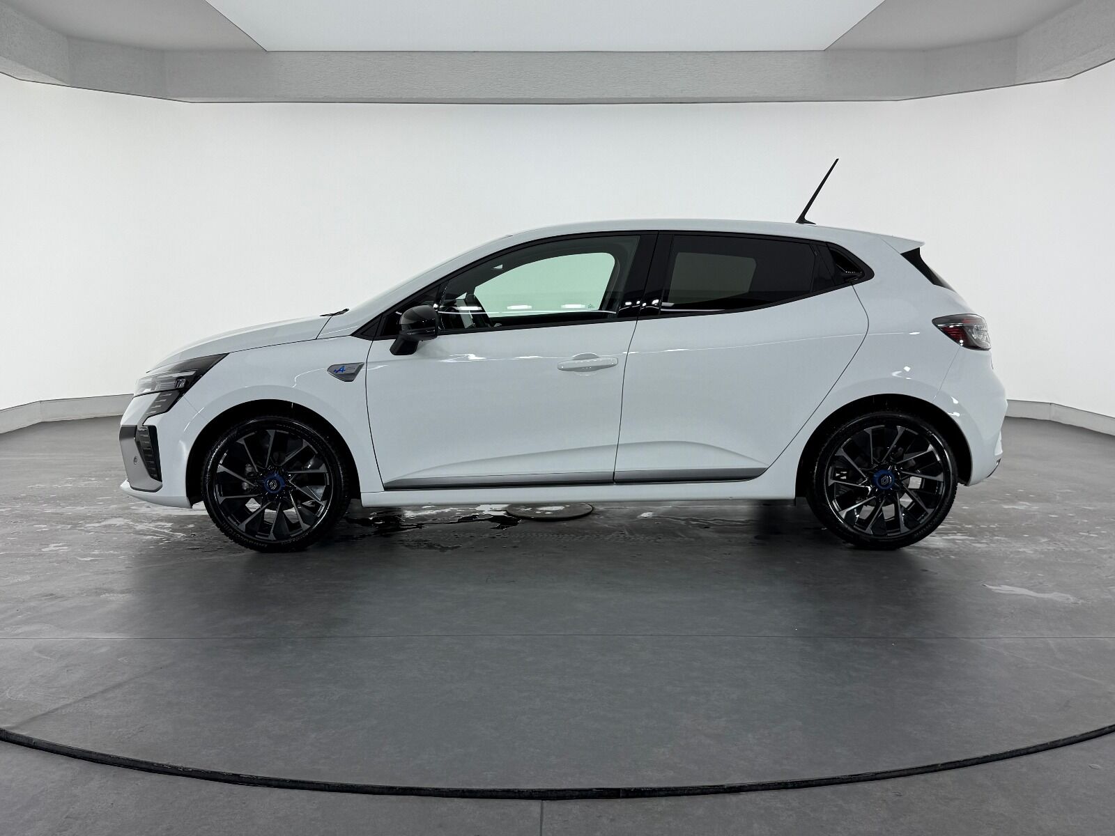 Renault Clio 1.0 TCE Techno Esprit Alpine X-Tronic - 2025 - Detay