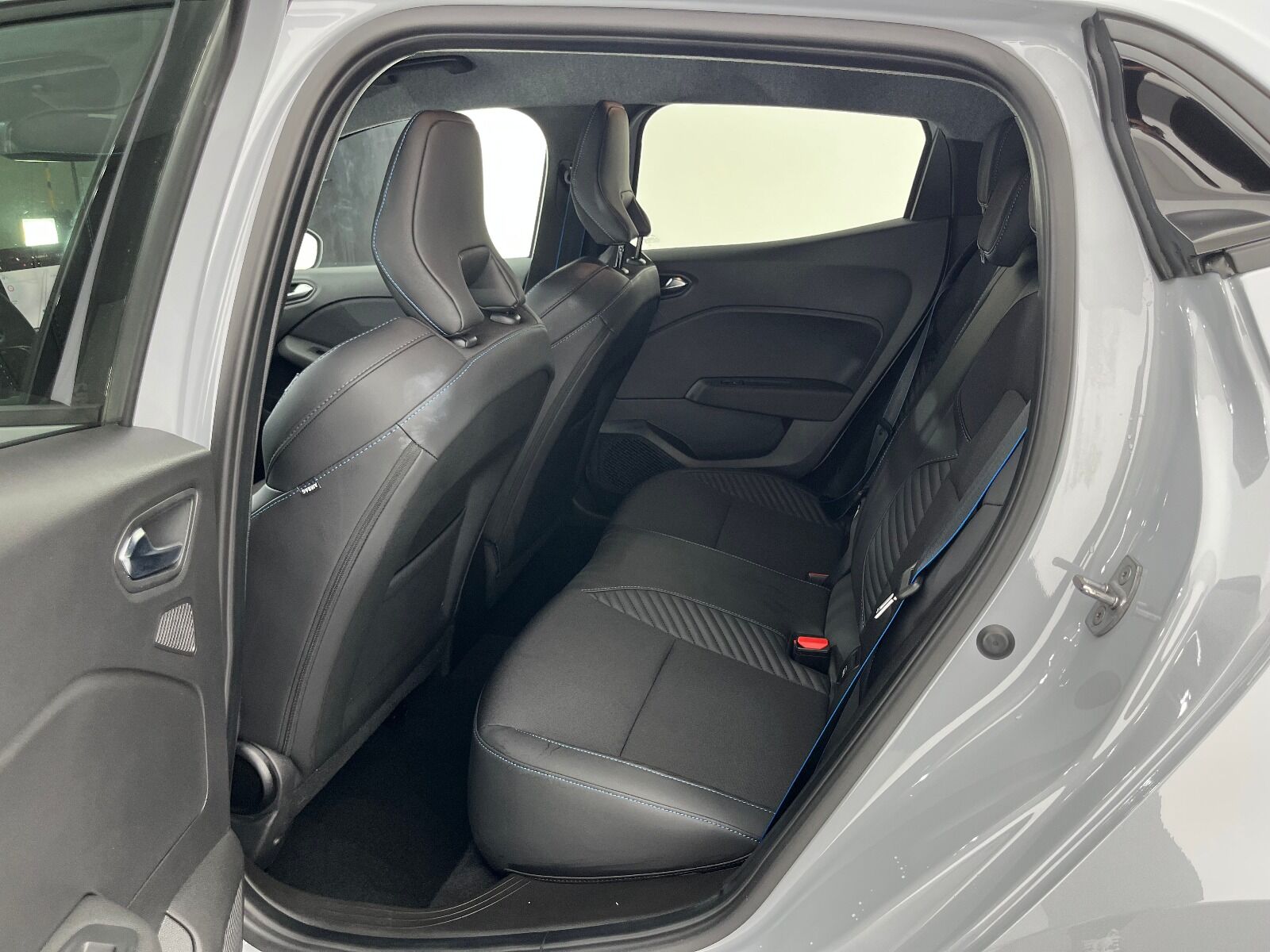 Renault Clio 1.0 TCE Techno Esprit Alpine X-Tronic - 2025 - Detay