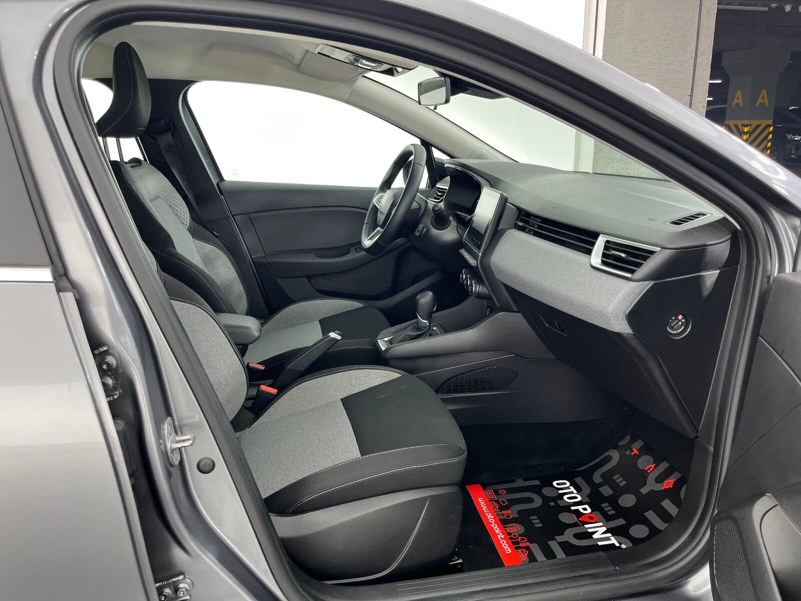Renault Clio 1.0 TCE Evolution X-Tronic - 2025 - Detay
