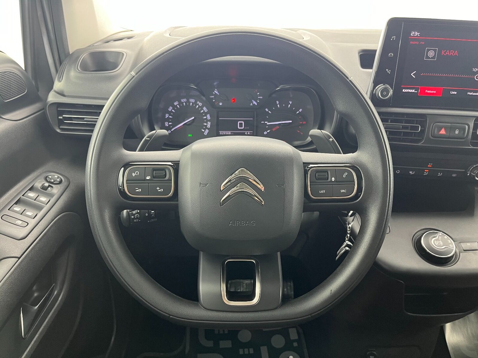 Citroen Berlingo 1.5 BlueHDI Feel Stil EAT8 - 2022 - Detay