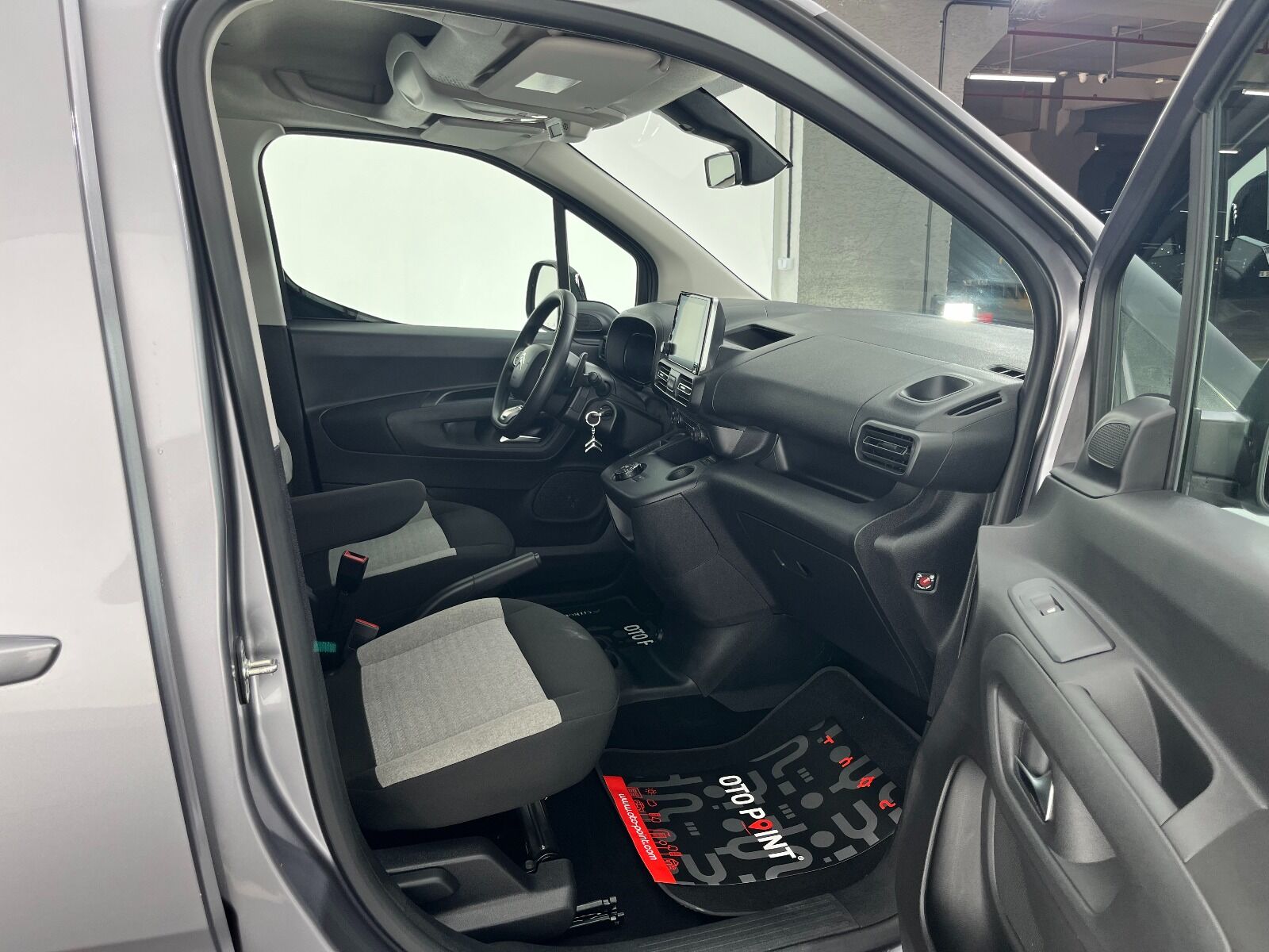 Citroen Berlingo 1.5 BlueHDI Feel Stil EAT8 - 2022 - Detay