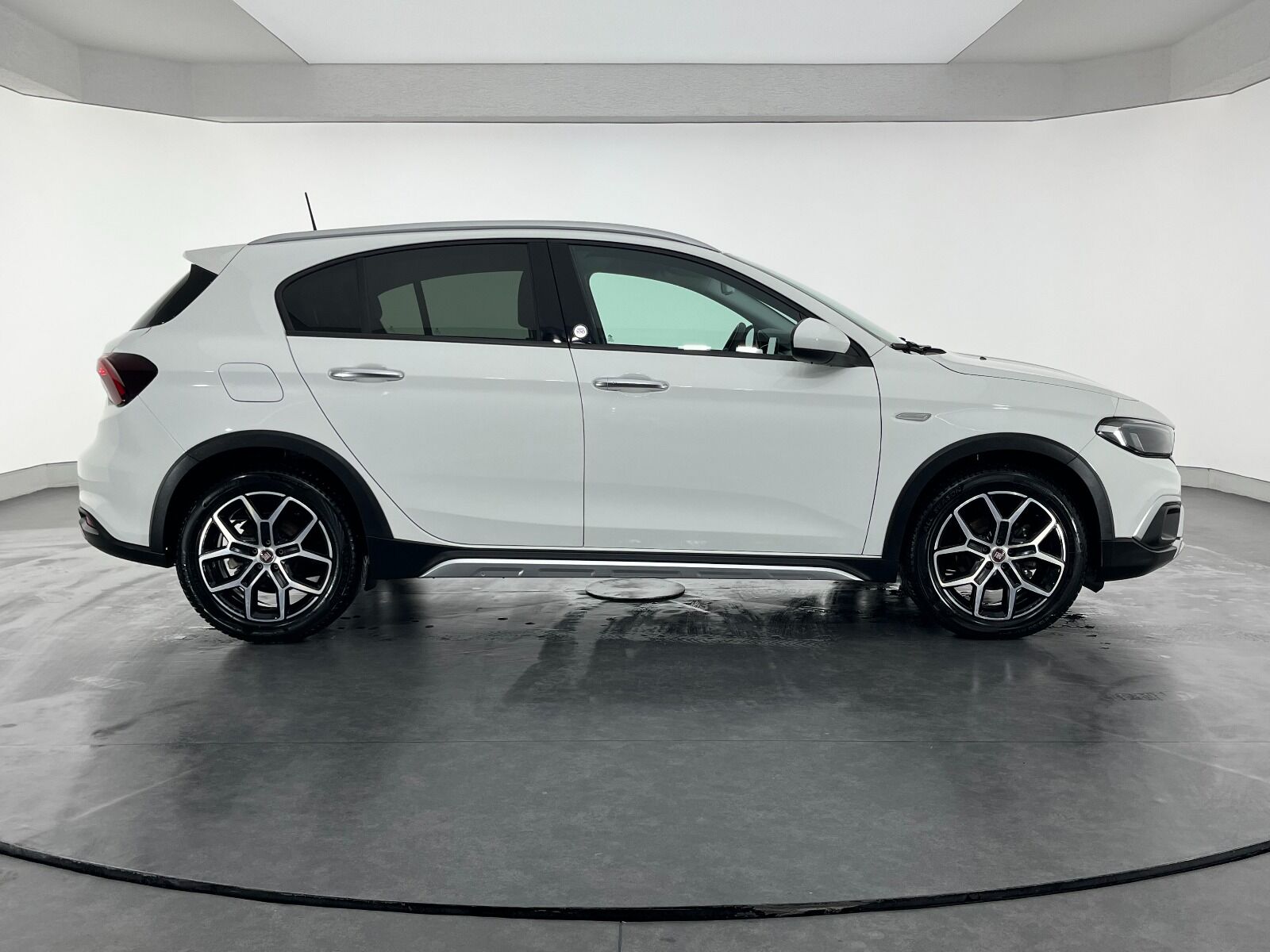 Fiat Egea Cross 1.6 MultiJet Lounge DCT - 2023 - Detay