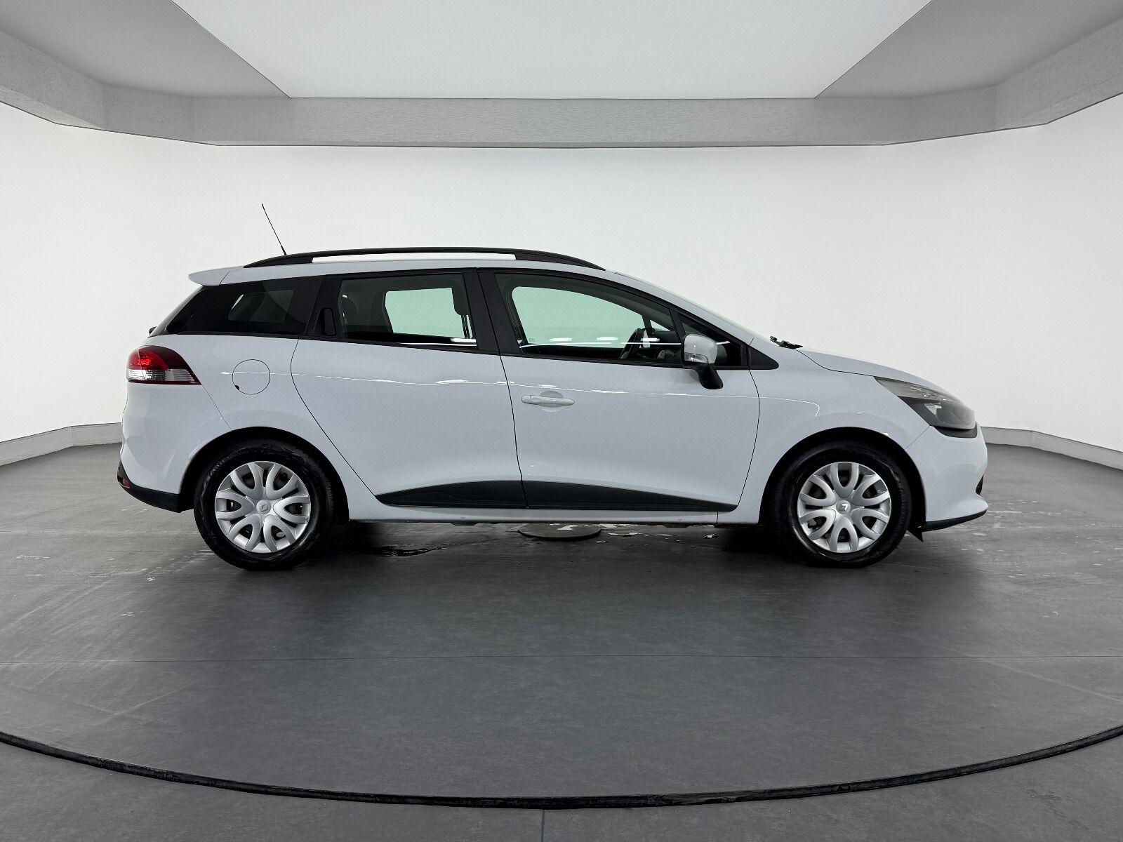 Renault Clio Sport Tourer 1.5 DCI Joy - 2015 - Detay