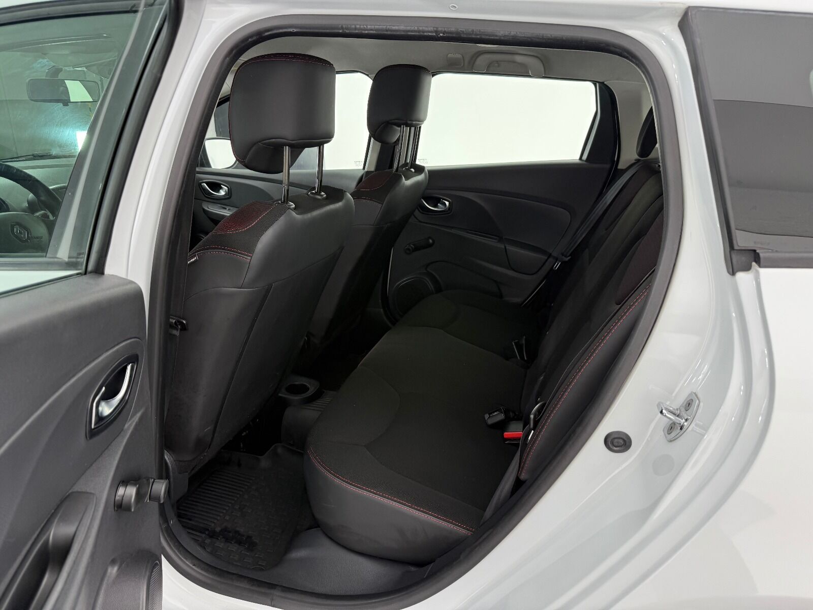 Renault Clio Sport Tourer 1.5 DCI Joy - 2015 - Detay