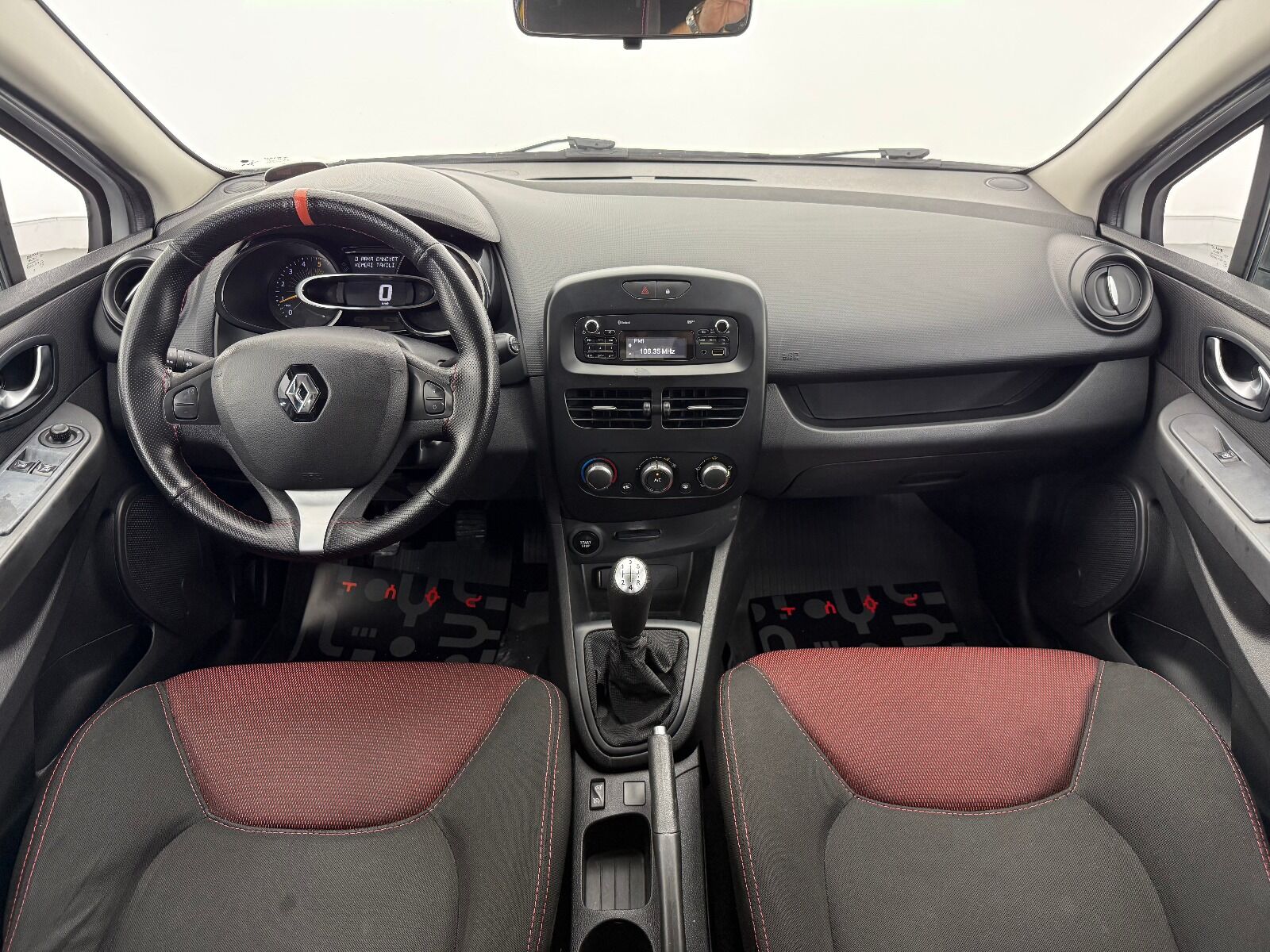 Renault Clio Sport Tourer 1.5 DCI Joy - 2015 - Detay