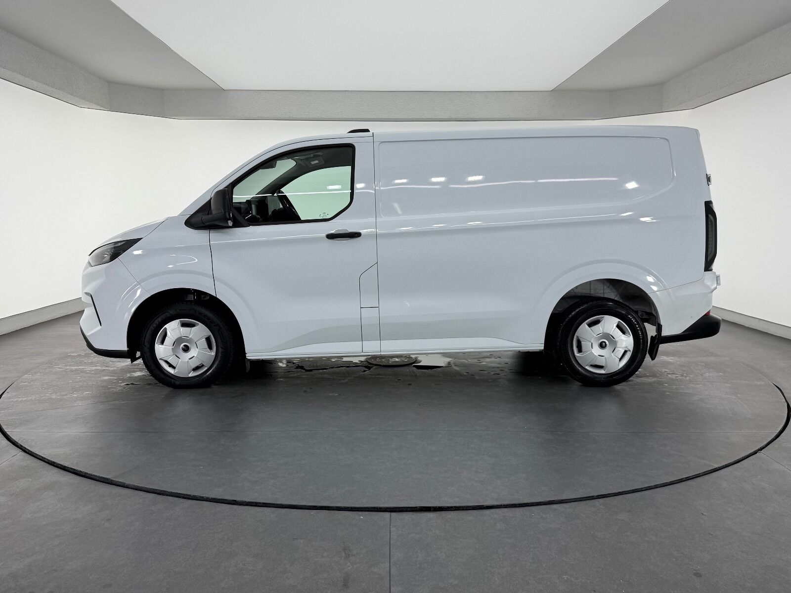Ford Transit Custom Van 2.0 EcoBlue Upgrade 320 S Deluxe Otomatik - 2023 - Detay