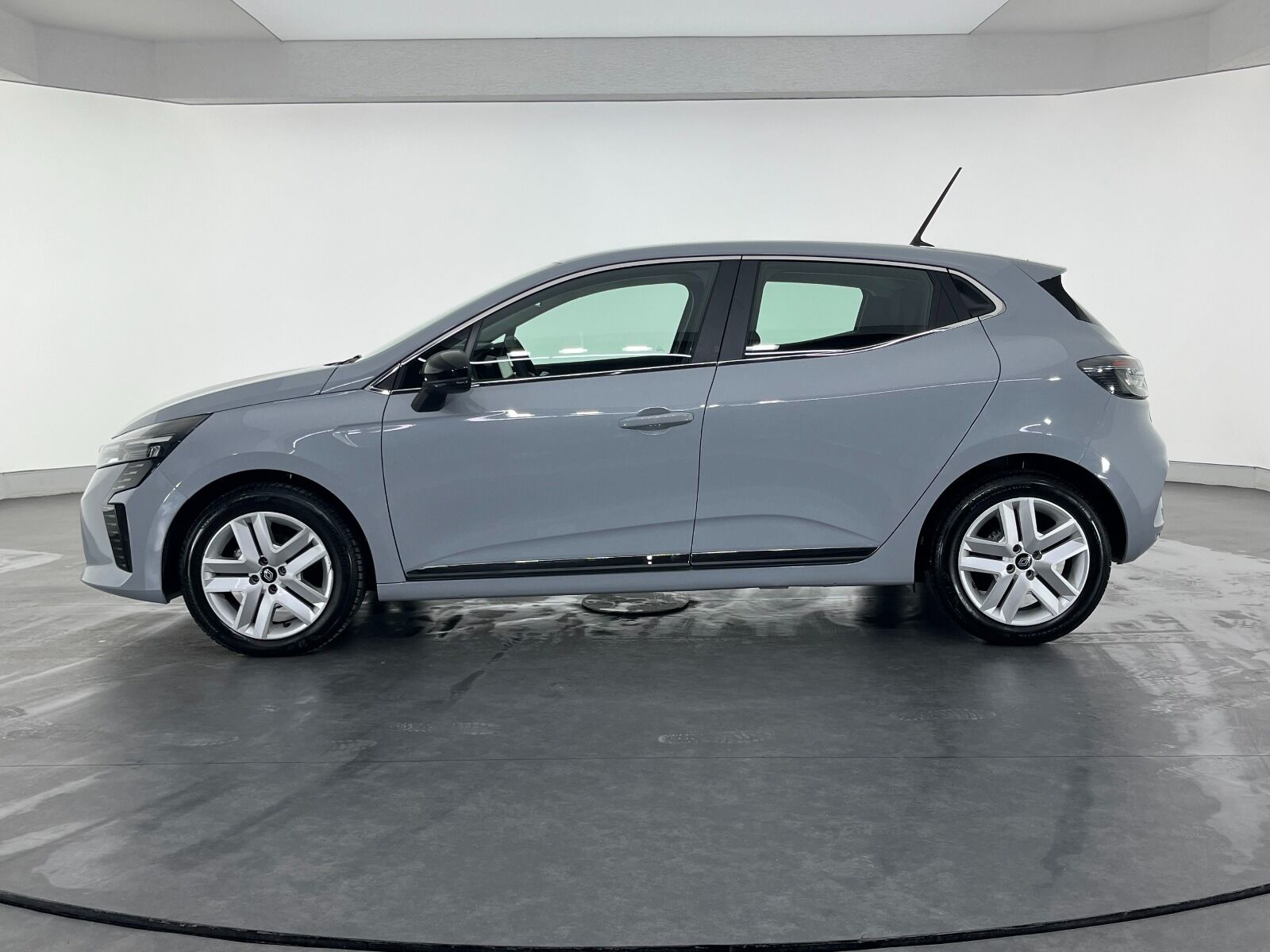 Renault Clio 1.0 TCE Evolution X-Tronic - 2025 - Detay