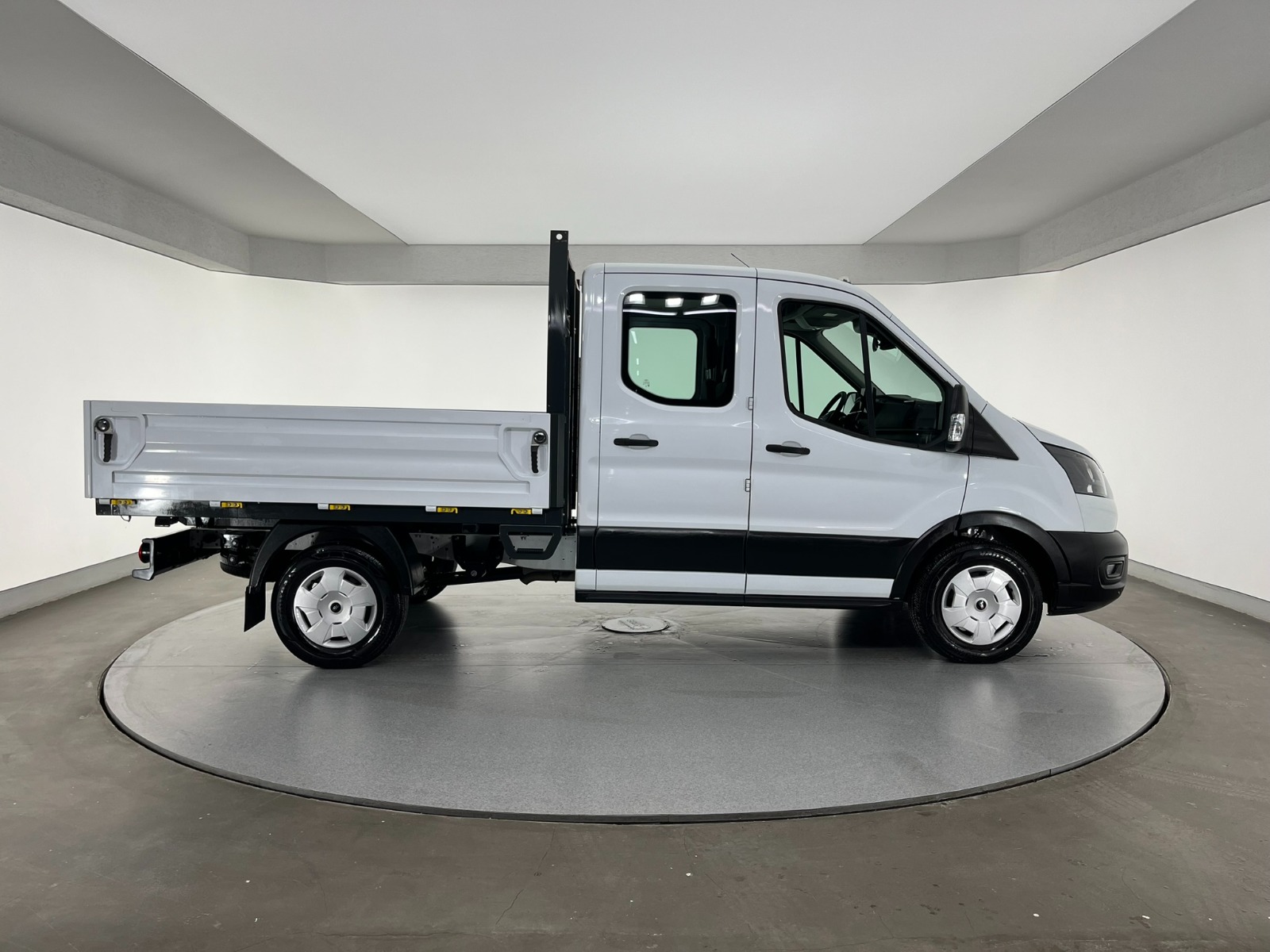 Ford Transit 350 M Çift Kabin - 2024 - Detay