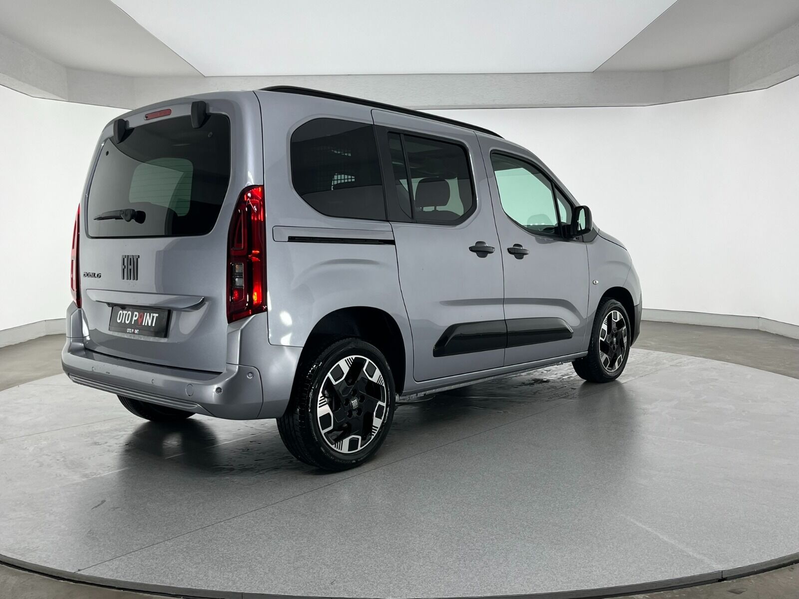Fiat Doblo Combi 1.5 BlueHDI Premio Plus Otomatik - 2025 - Detay