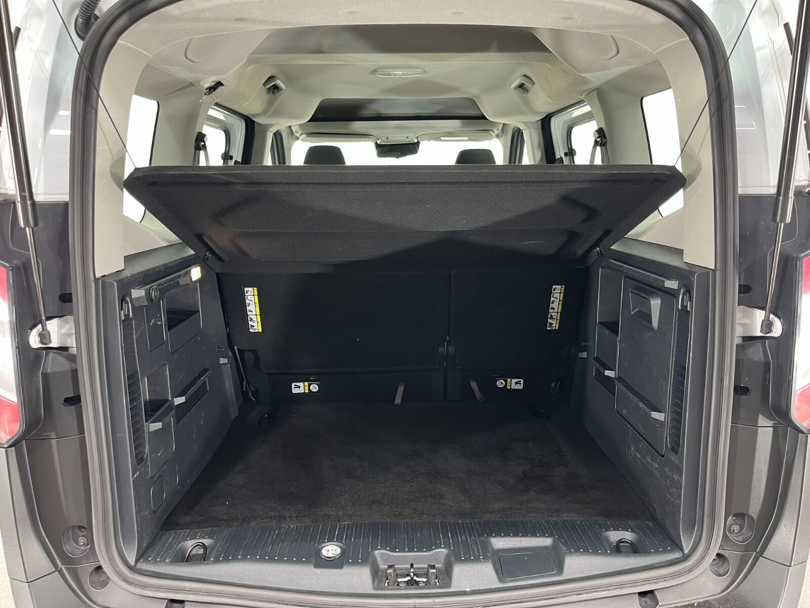 Ford Tourneo Courier Kombi 1.5 EcoBlue Deluxe - 2024 - Detay