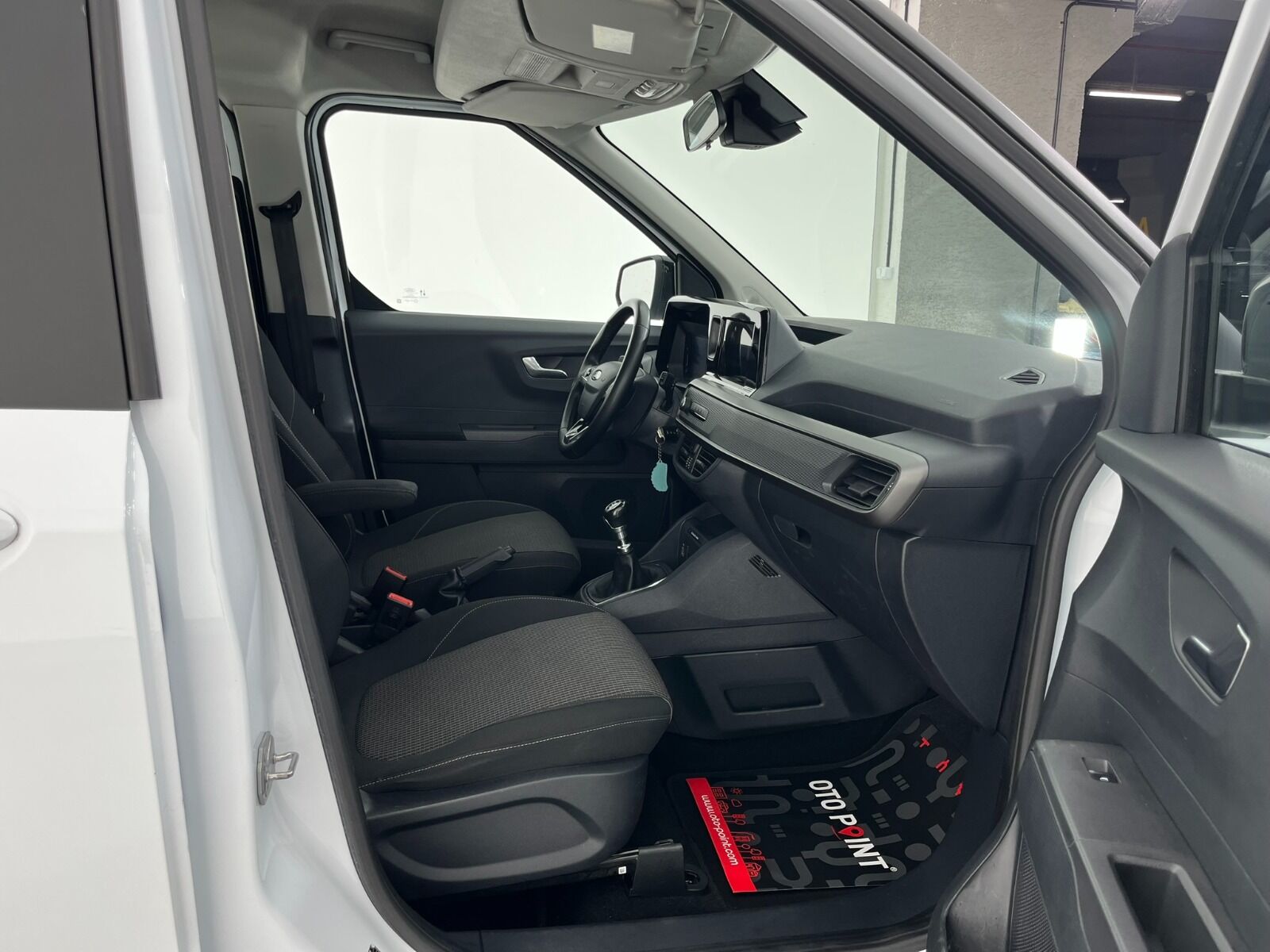 Ford Tourneo Courier Kombi 1.5 EcoBlue Deluxe - 2024 - Detay