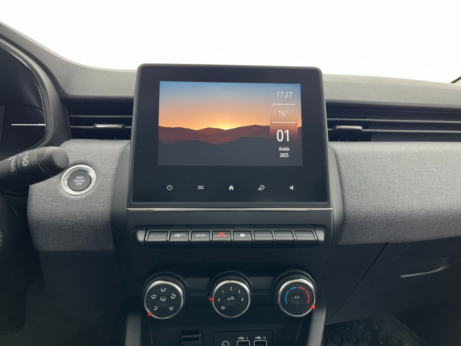 Renault Clio Hatchback 1.0 TCe Evolution X-Tronic - 2024 - Detay