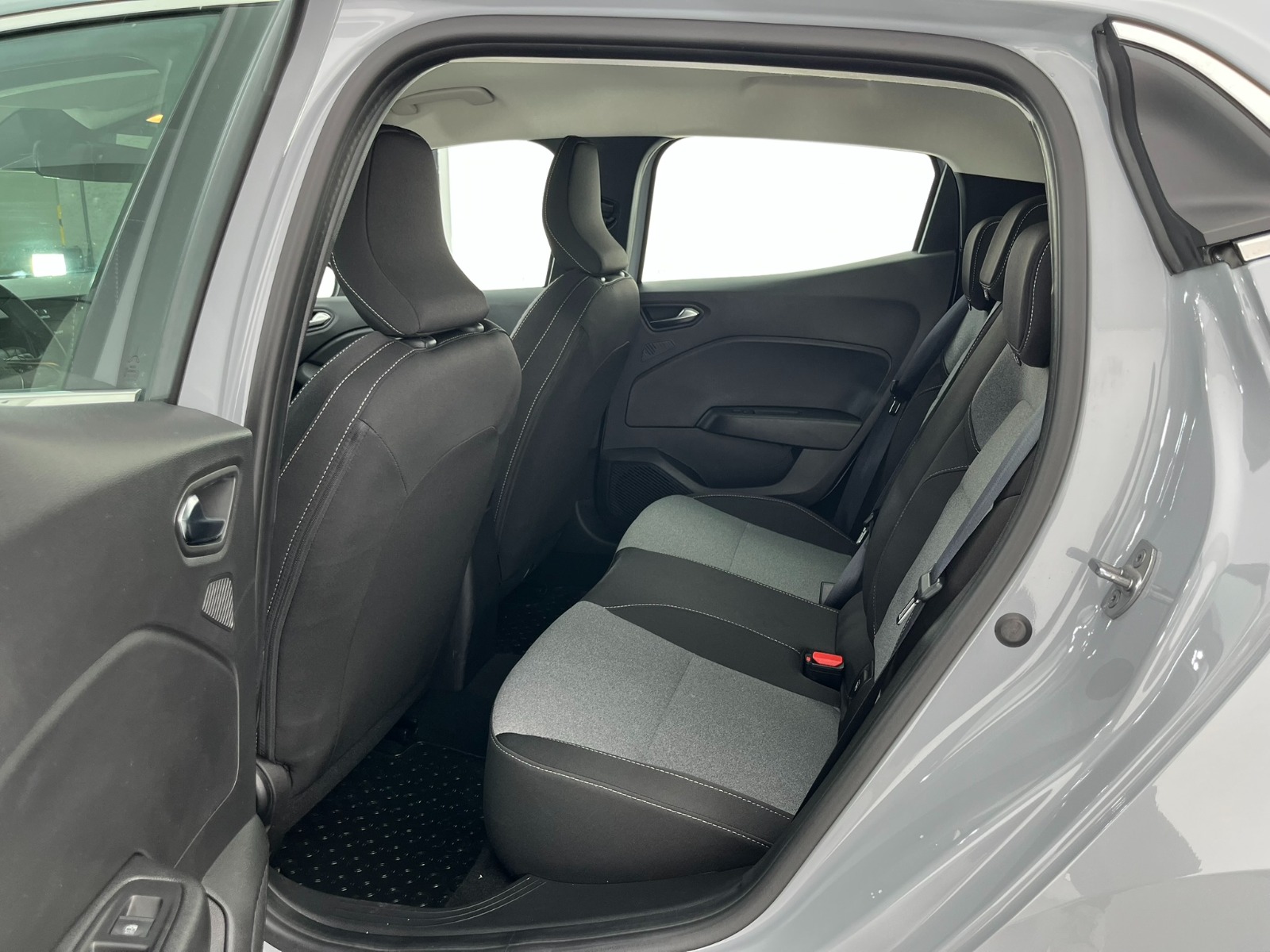 Renault Clio Hatchback 1.0 TCe Evolution X-Tronic - 2024 - Detay