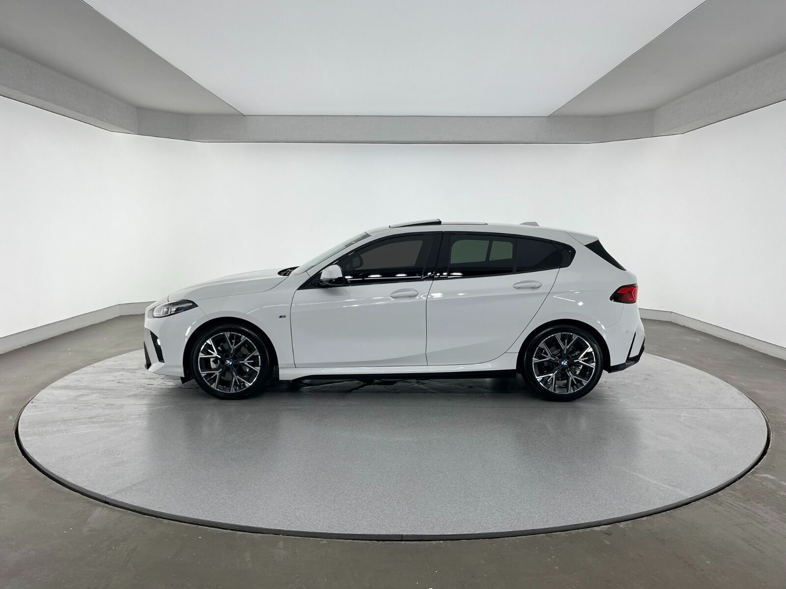 BMW 1 Serisi Hatchback 120 M Sport Otomatik - 2025 - Detay
